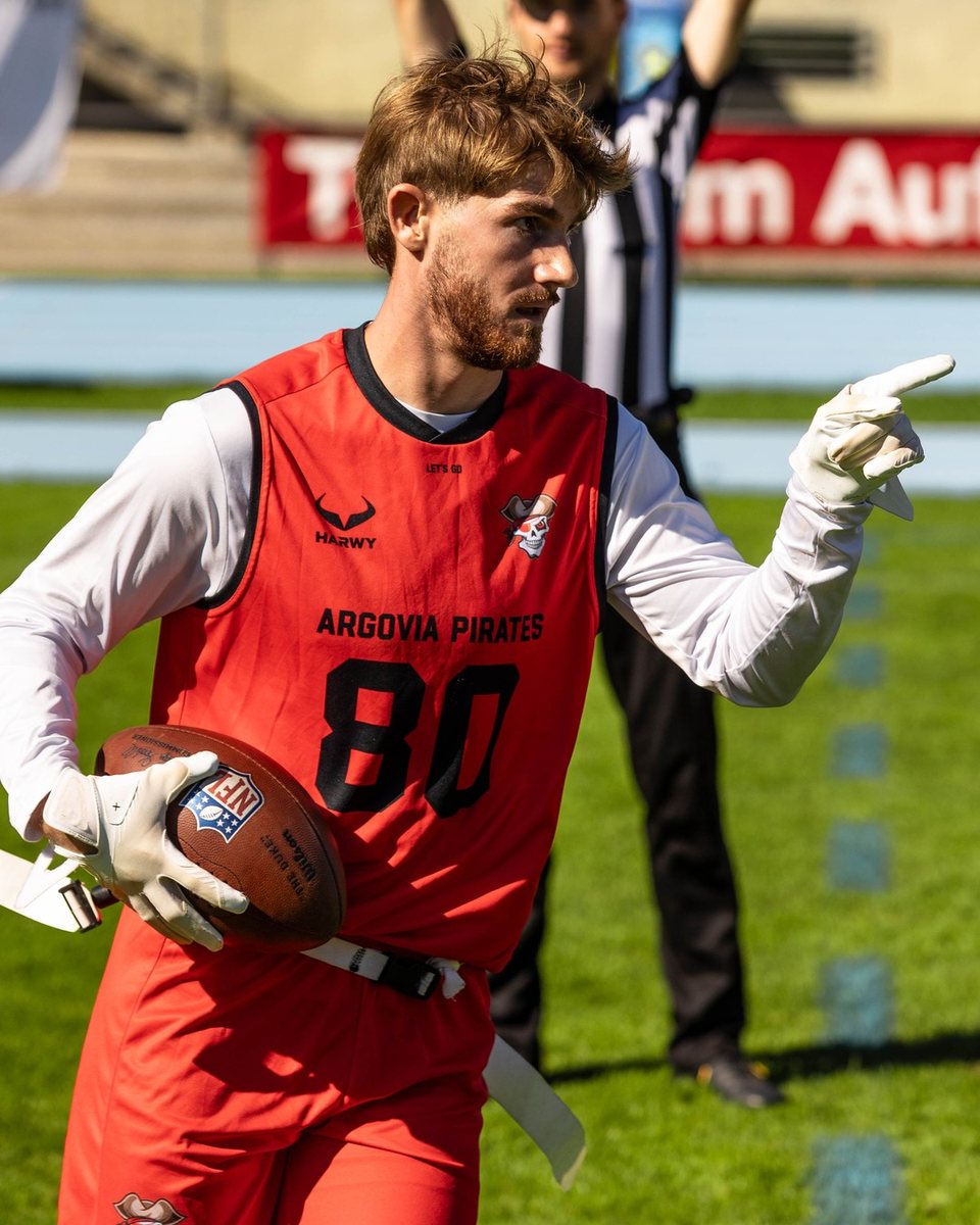Argovia Pirates im individuell designten Flagfootball-Jersey von HARWY